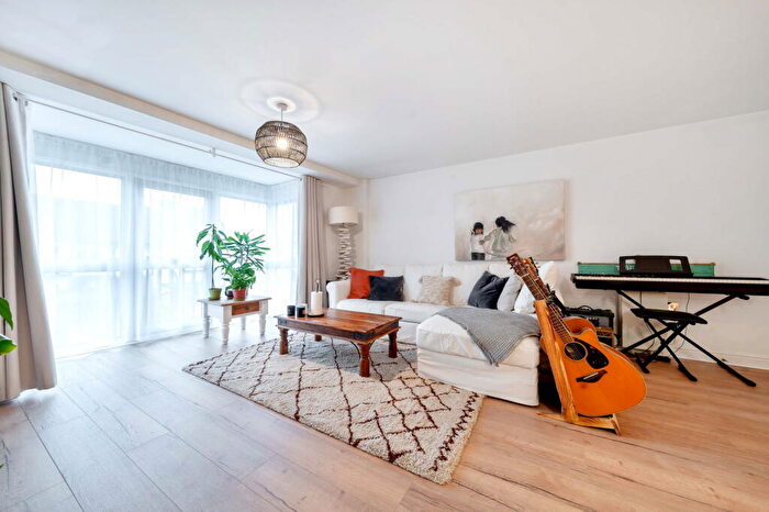 1 Bedroom Flat For Sale In Bepton Road, Midhurst, GU29