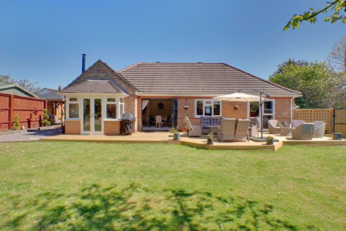 3 Bedroom Detached Bungalow For Sale In Bedhampton Hill, Bedhampton, Havant, PO9