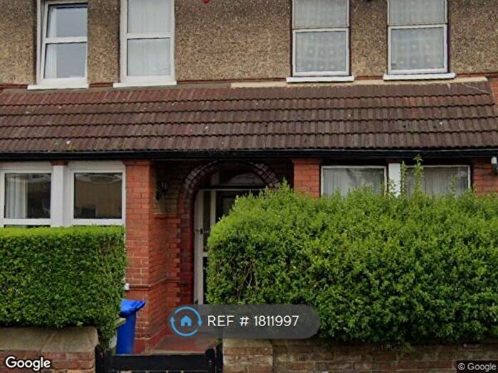 3 Bedroom End Of Terrace House To Rent In Upland Road, London, SE22