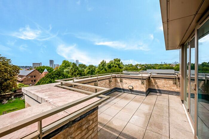 2 Bedroom Flat To Rent In Forbury House, Lee Terrace, Lewisham, SE13