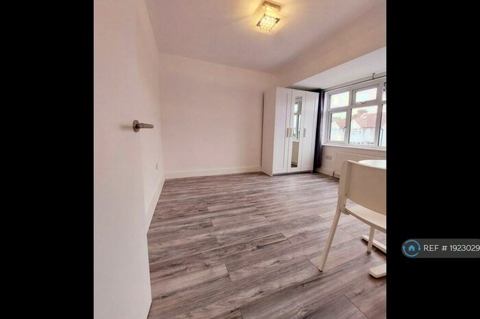 1 Bedroom Flat To Rent In Hibbert Road, Harrow, HA3
