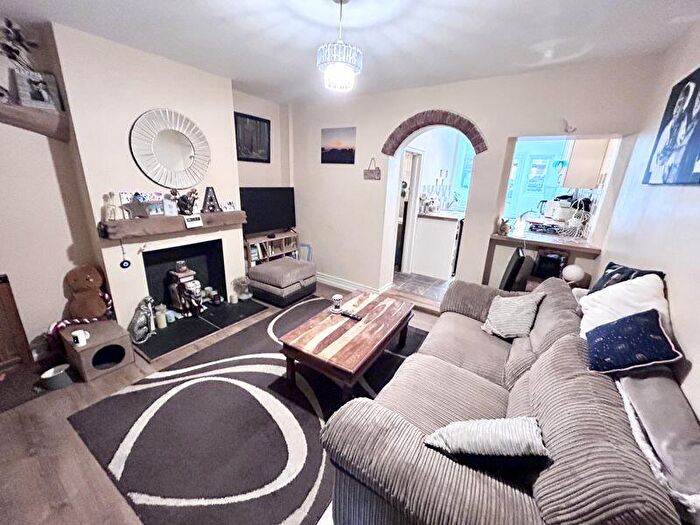 2 Bedroom Terraced House For Sale In Castle Road, Newport, PO30