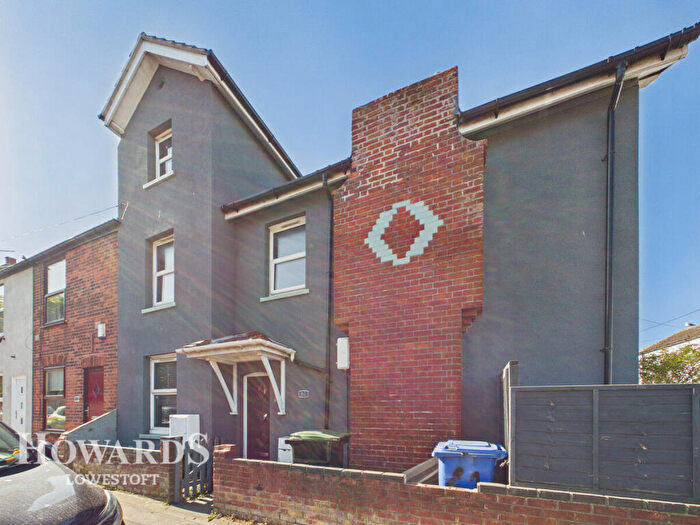 4 Bedroom End Of Terrace House For Sale In Church Road, Lowestoft, NR32