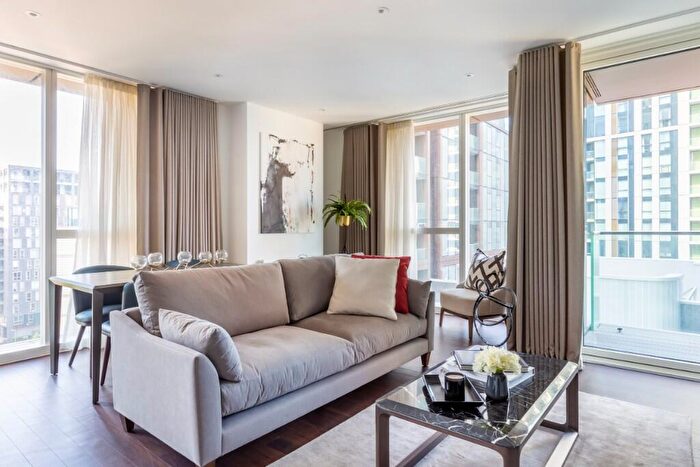 2 Bedroom Apartment To Rent In Harbour Way, London, E14