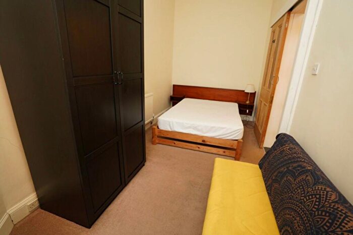 1 Bedroom Flat To Rent In Harden Place, Polwarth, Edinburgh, EH11