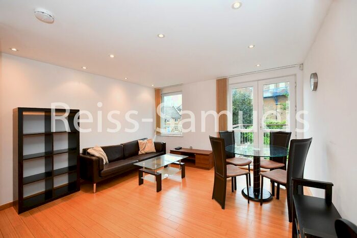 1 Bedroom Flat To Rent In Helion Court, Westferry Road, Canary Wharf, Isle Of Dogs, Docklands, E14