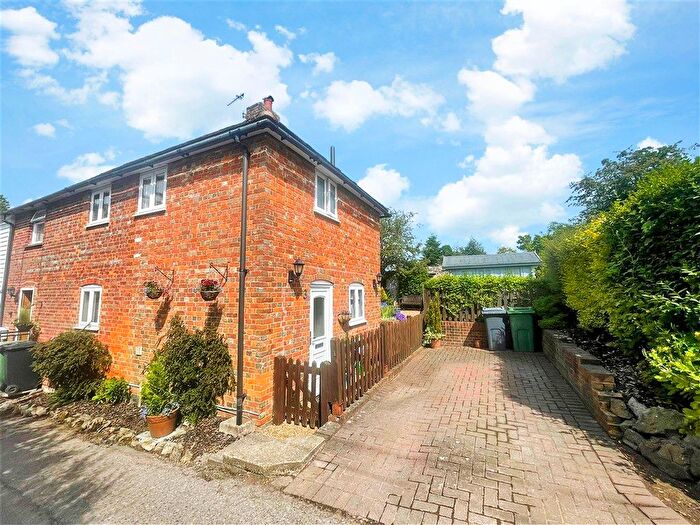 2 Bedroom End Of Terrace House For Sale In Kettle Lane, East Farleigh, Maidstone, Kent, ME15