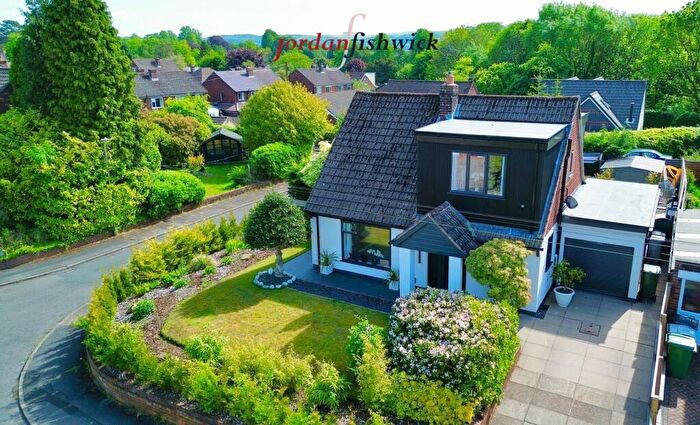 3 Bedroom Detached House For Sale In Clifford Road, Macclesfield, SK11