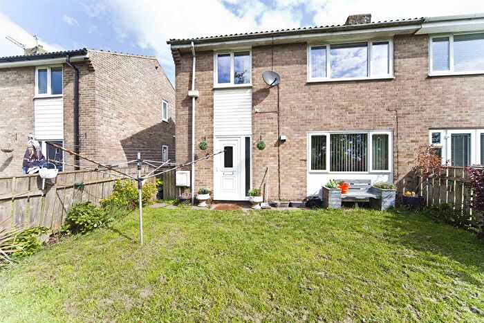 3 Bedroom Semi-Detached House For Sale In Hillcrest Place, Hesleden, Hartlepool, TS27