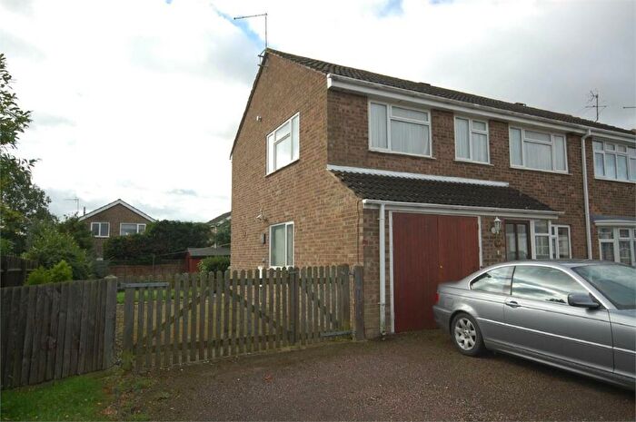 4 Bedroom Semi-Detached House To Rent In Smitherway, Bugbrooke, Northampton, NN7