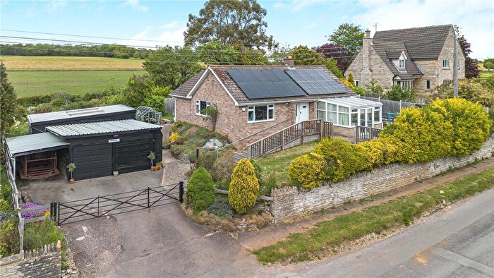 3 Bedroom Bungalow For Sale In Glapthorn, Peterborough, Northamptonshire, PE8