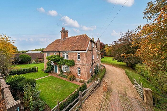 6 Bedroom Farmhouse For Sale In Lower Hartlip Road, Hartlip, Sittingbourne, ME9