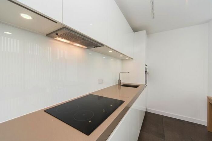 1 Bedroom Flat To Rent In City Road, Old Street, London, EC1V