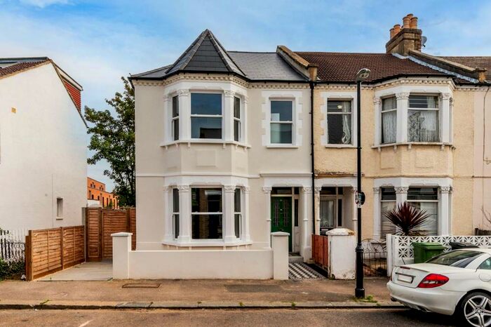 4 Bedroom End Of Terrace House To Rent In Knighton Park Road, Sydenham, London, SE26
