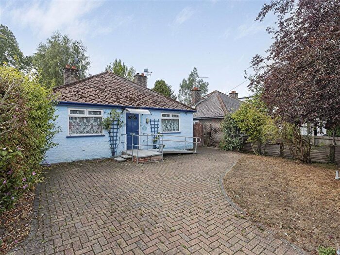 2 Bedroom Detached Bungalow For Sale In Hillingdon Avenue, Sevenoaks, TN13