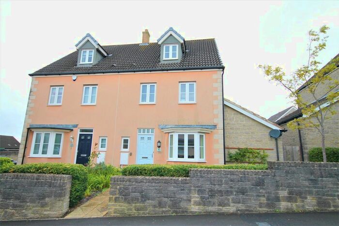 3 Bedroom Semi-Detached House To Rent In Court Road, Kingswood, Bristol, BS15