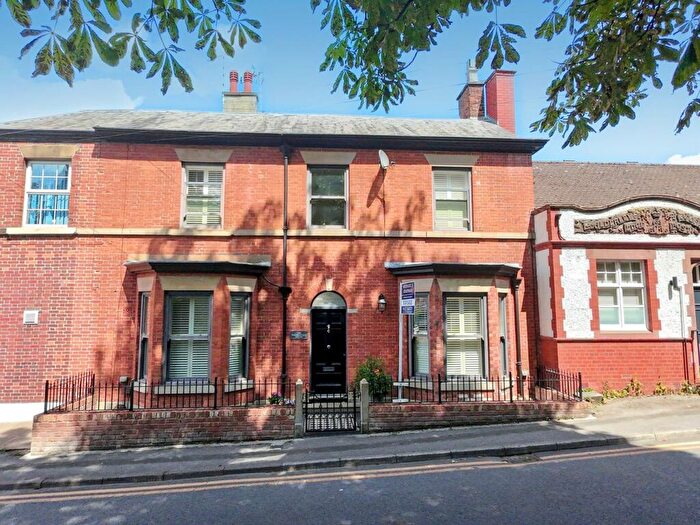 3 Bedroom Terraced House For Sale In Macclesfield Road, Alderley Edge, SK9