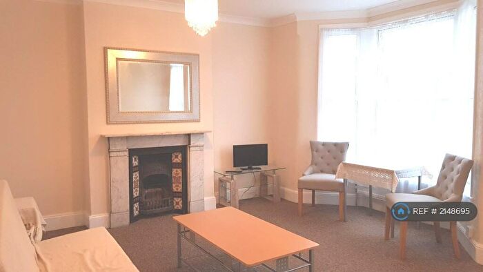 2 Bedroom Flat To Rent In Leybourne Road, London, E11