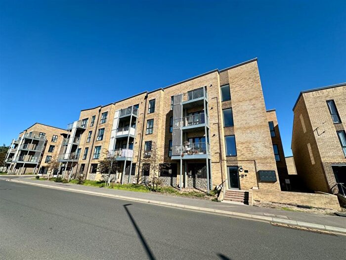 2 Bedroom Flat To Rent In Parker Drive, Newhaven, BN9