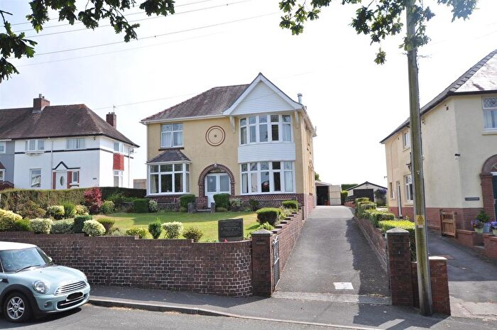 4 Bedroom Property For Sale In North Road, Whitland, SA34
