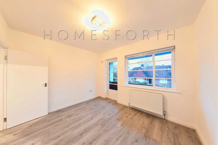 2 Bedroom Flat To Rent In Denison Close, Hampstead Garden Suburb, N2