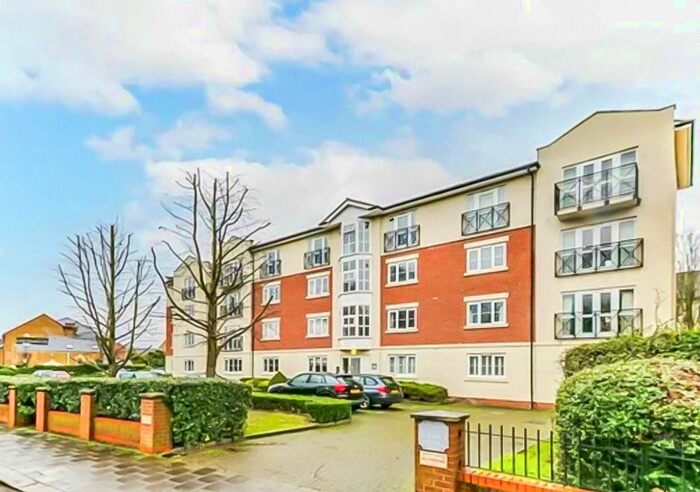 2 Bedroom Flat To Rent In Pumping Station Road, London, W4