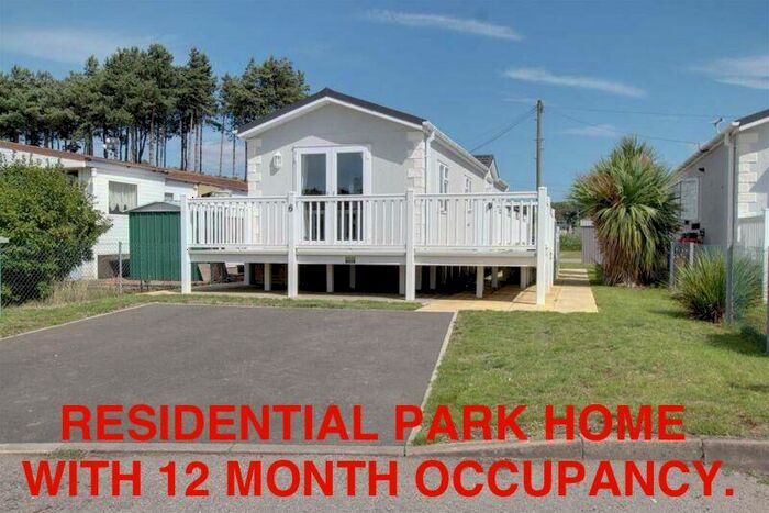 2 Bedroom Park Home For Sale In Pinewood Park, North Somercotes, LN11