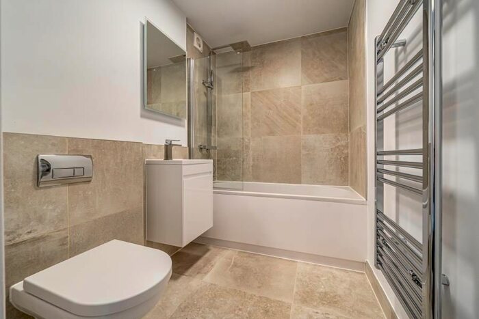 Studio To Rent In Quarry Street, Guildford, GU1