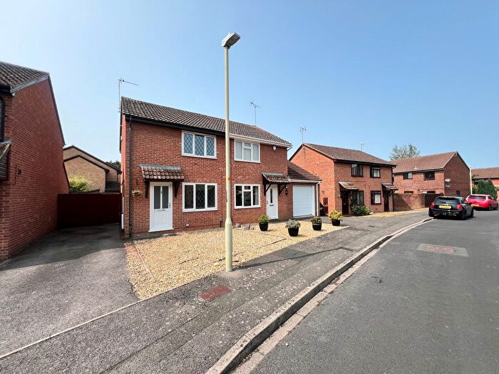 2 Bedroom Semi Detached House For Sale In Alders Green, Gloucester, GL2