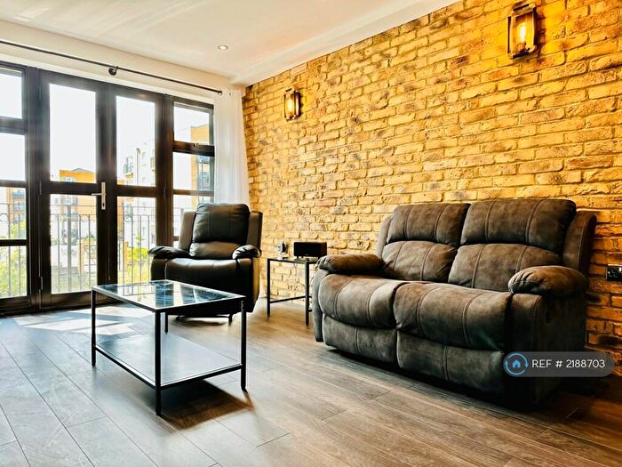 2 Bedroom Flat To Rent In Copperfield Road, London, E3
