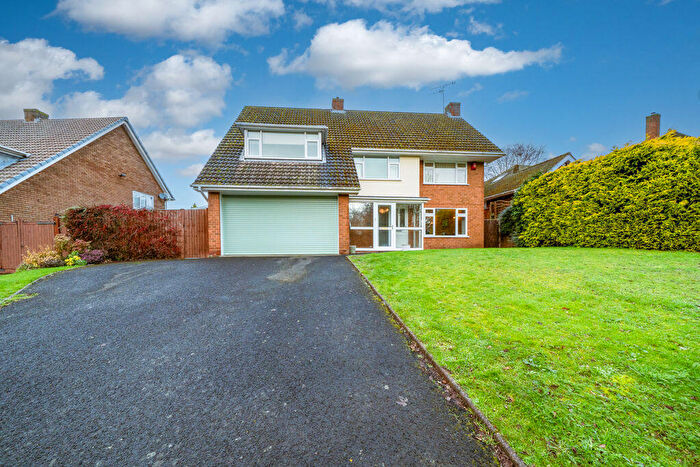4 Bedroom Detached House For Sale In Pedmore Lane, Pedmore, Stourbridge, DY9