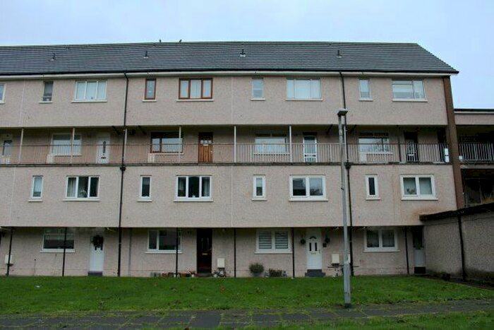 3 Bedroom Maisonette To Rent In Wardrop Street, Paisley PA1