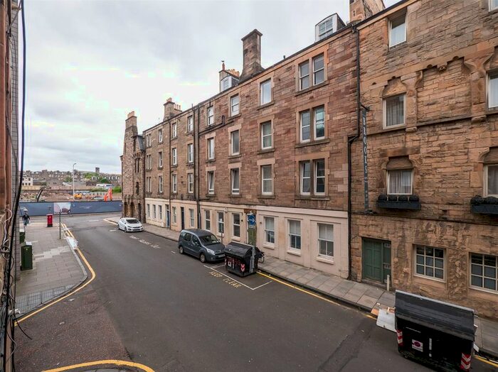 1 Bedroom Flat To Rent In () Grove Street, Edinburgh, EH3