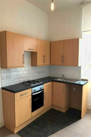 1 Bedroom Flat To Rent In Lorne Square, Edinburgh, EH6