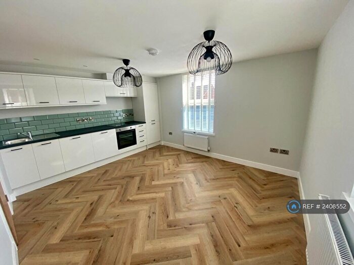 2 Bedroom Flat To Rent In Eaves Lane, Chorley, PR6