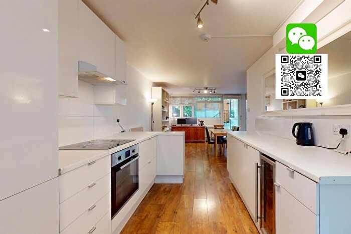 3 Bedroom Flat To Rent In Finborough Road, Chelsea, SW10