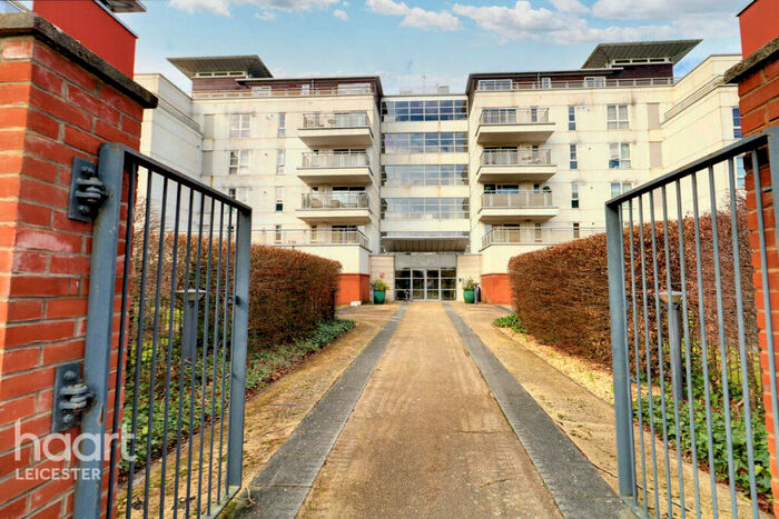 1 Bedroom Apartment For Sale In Watkin Road, Leicester, LE2