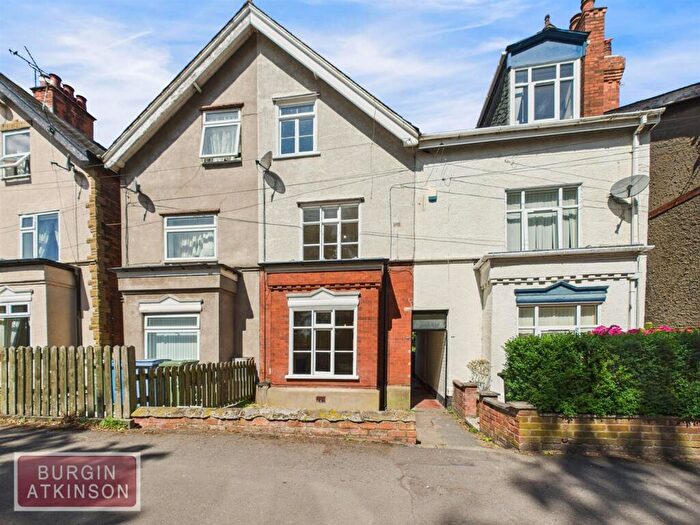 4 Bedroom Terraced House For Sale In Victoria Road, Retford, DN22