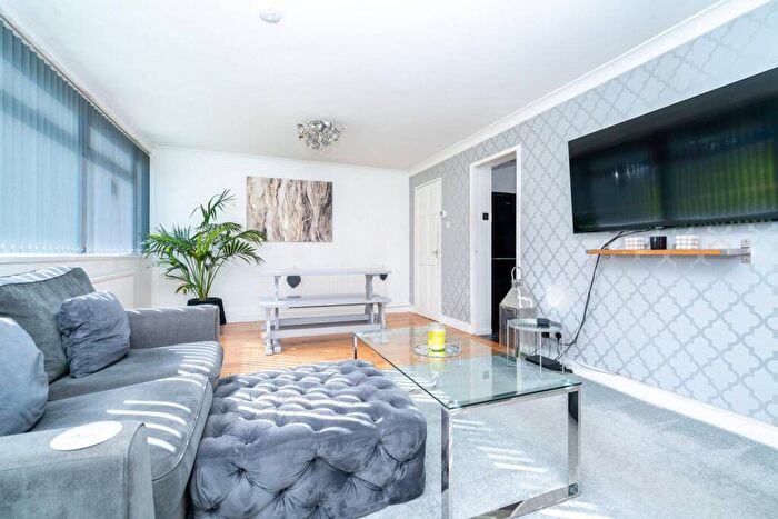 2 Bedroom Flat For Sale In Westerdale, Hemel Hempstead, HP2