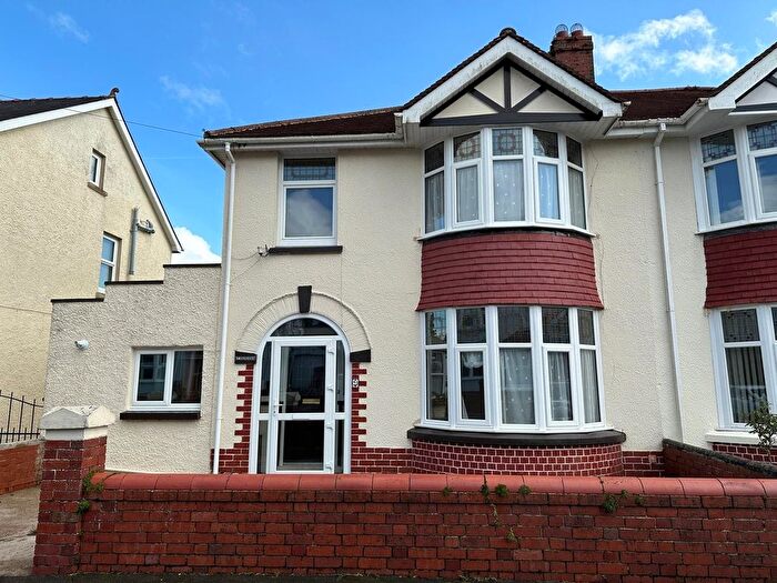 3 Bedroom Semi-Detached House To Rent In Penbryn Avenue, Carmarthen, SA31