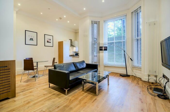 1 Bedroom Flat To Rent In Draycott Place, London, SW3