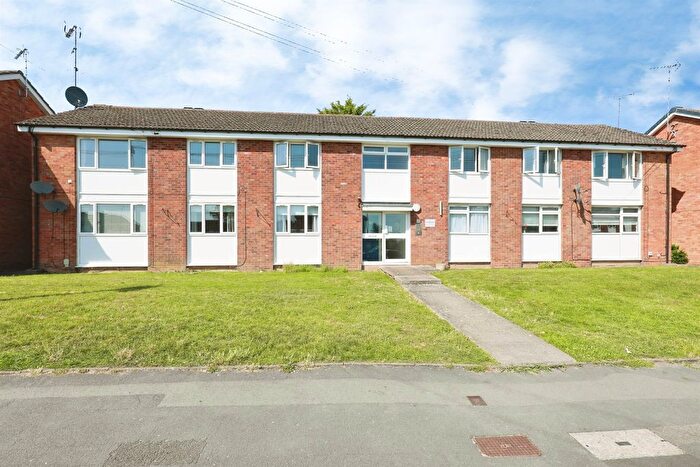 2 Bedroom Flat For Sale In Parkfields, Southam, CV47