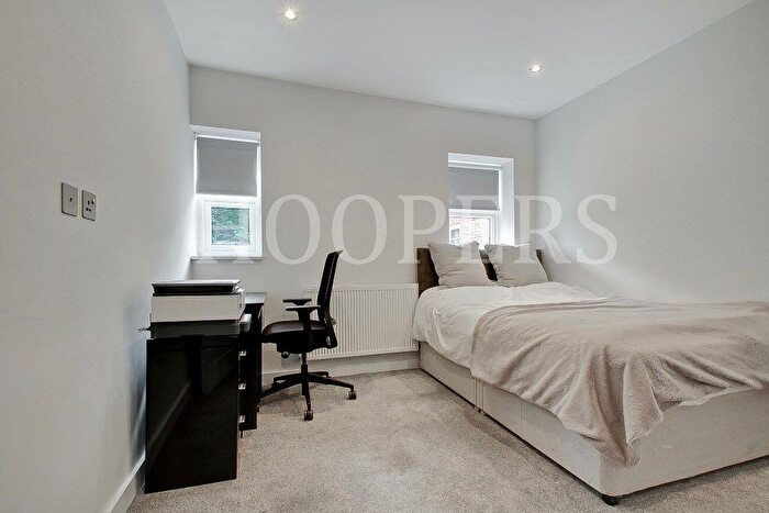 2 Bedroom Flat For Sale In Dollis Hill Lane, London, NW2