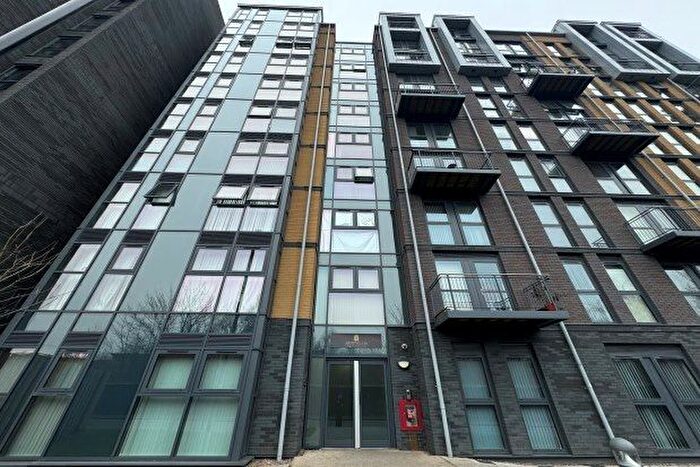 2 Bedroom Flat To Rent In Communication Row, Birmingham, B15