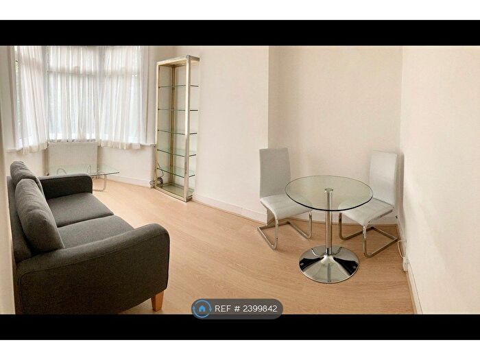 1 Bedroom Flat To Rent In Elmcroft Crescent, London, NW11