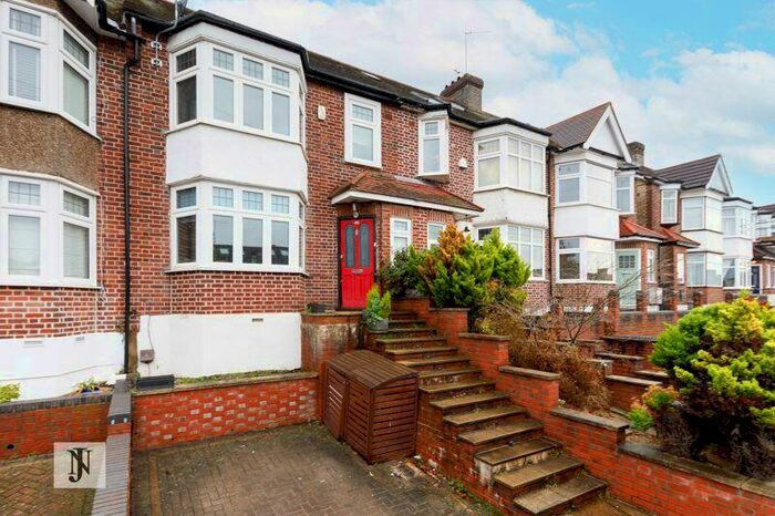 3 Bedroom Terraced House To Rent In Ferney Road, Barnet, EN4