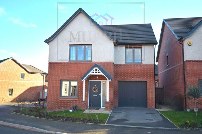 3 Bedroom Detached House For Sale In Park Hill Way, Wakefield, West Yorkshire, WF1