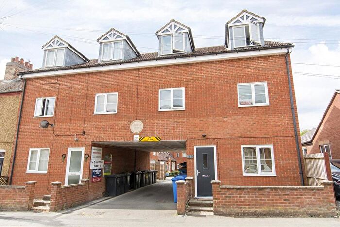 2 Bedroom Flat To Rent In Queens Street, Desborough, NN14