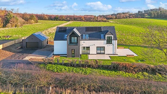 4 Bedroom Detached House For Sale In St Cyrus, Montrose, DD10