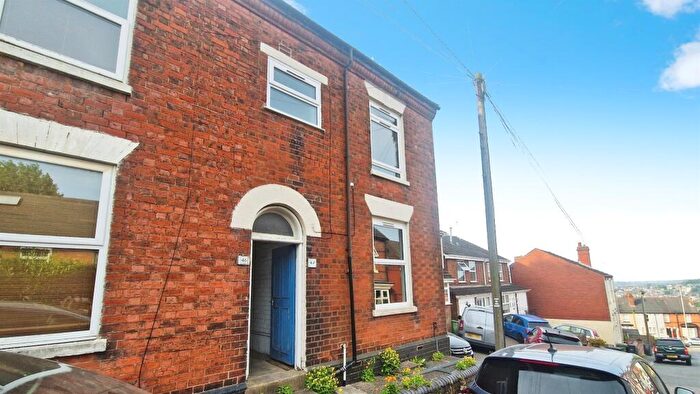 2 Bedroom End Of Terrace House For Sale In Bennetts Hill, Dudley, DY2